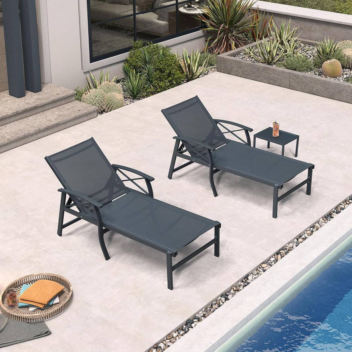 PURPLE LEAF Oversized Chaise Lounge Chair Outdoor Extra Wide Pool Lounge Chairs 5 Adjustable Position with Armrests and Side Table, Aluminum Patio Lounge Chair for Outside, Backyard, Pool