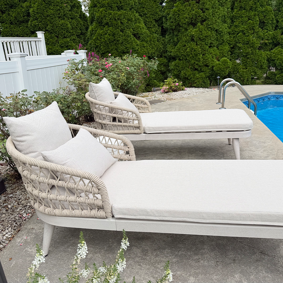 PURPLE LEAF Patio Chaise Lounge Chair  Aluminum Pool Lounge Chairs for Outdoor with 2 Cushions for Deck, Pool, Lawn, Garden, Courtyard, Porch