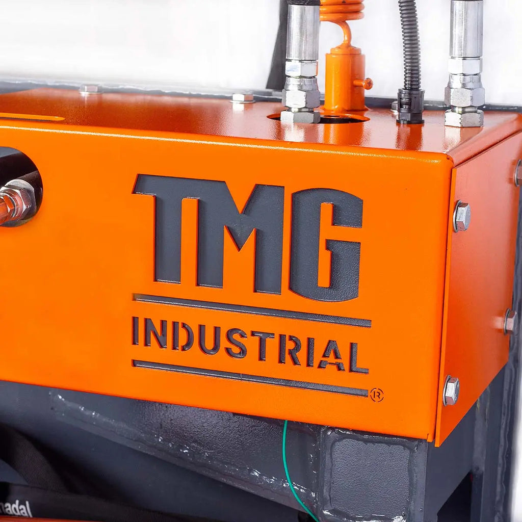 2500-lb Skid Steer Pole Setter, 45' Pole Capacity, 0°-100° Claw Rotation, Jaw Claw Opening 4" to 20", TMG-SPS46