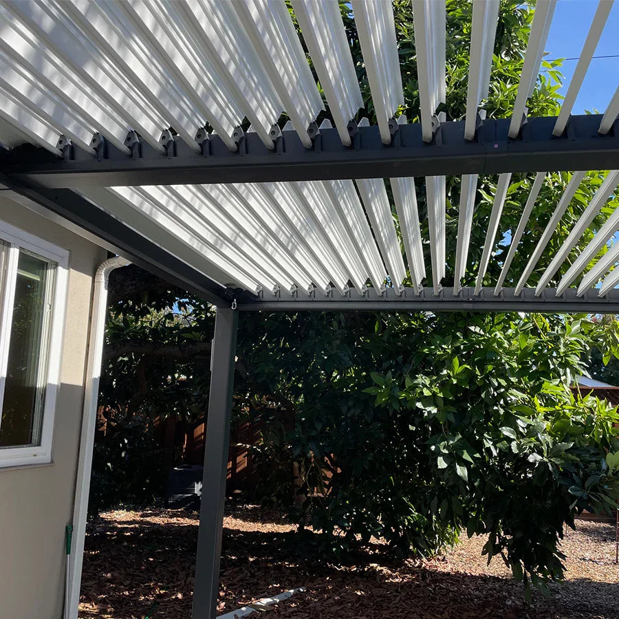 PURPLE LEAF Caesar Outdoor Louvered Pergola Patio Sun Shade Shelter with Adjustable Hardtop Patio Pergola Gray Frame White Roof