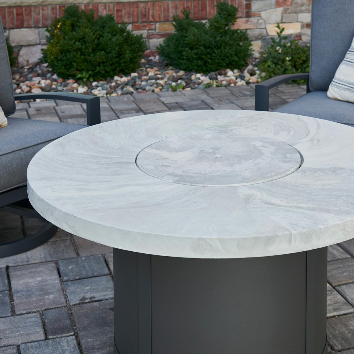 Beacon Round Gas Fire Pit Table (White Onyx) w/ Glass Guard BC-20-WO/GG-20-R