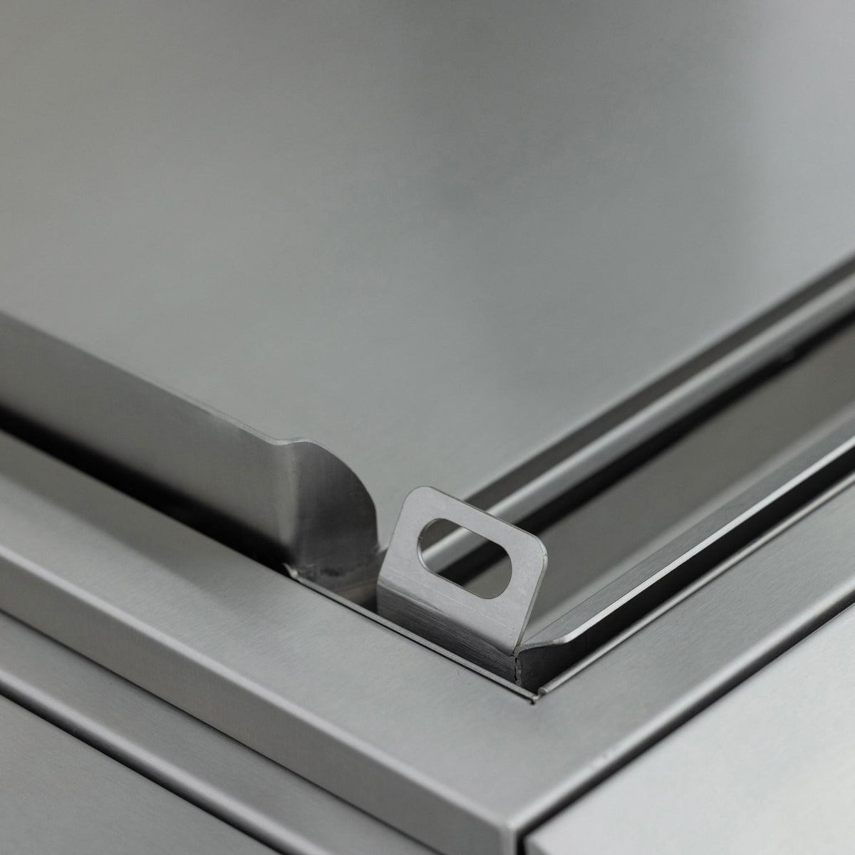 Blaze 30" LTE PLUS 2-Burner Built-In Gas Griddle - BLZ-GRIDDLE-LTE3