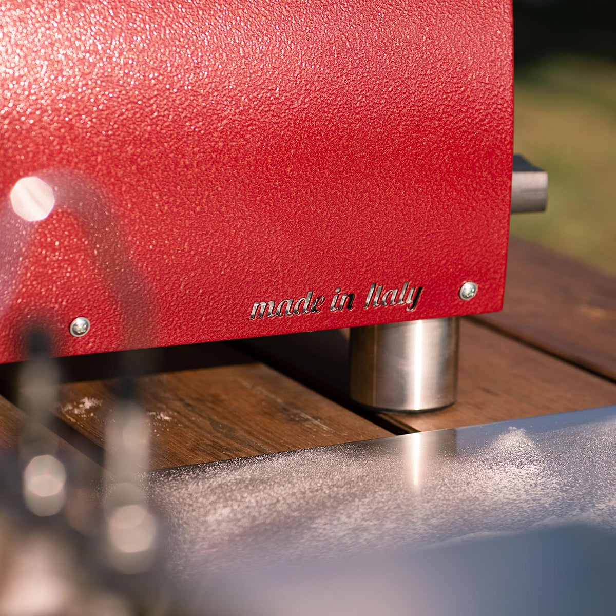 Alfa Moderno Portable Pizza Oven in Antique Red (LP)