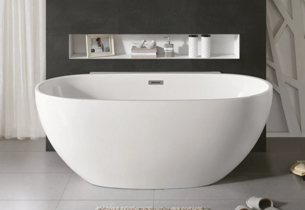 Baignoire îlot ovale double dos en acrylique 65", bonde centrale, fond plat, blanc brillant