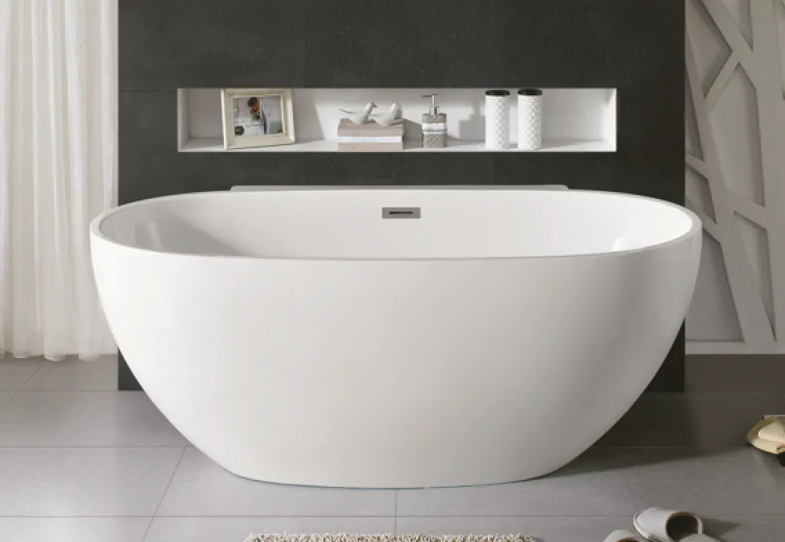 Baignoire îlot ovale double dos en acrylique 65", bonde centrale, fond plat, blanc brillant