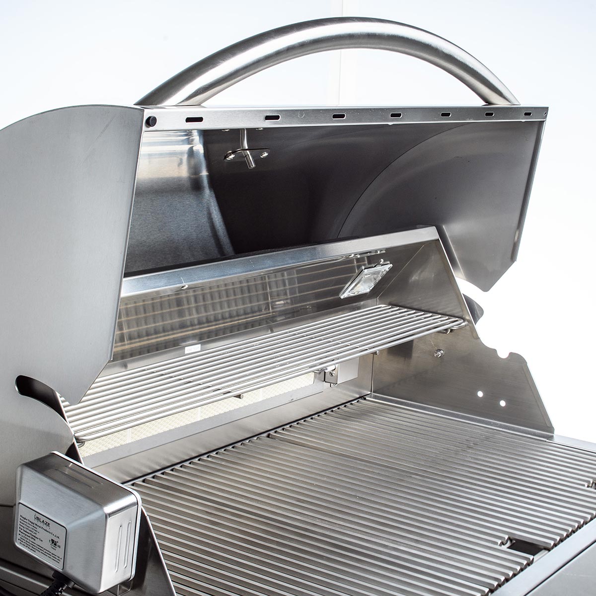 Blaze PRO 34" 3-Burner Built-In Gas Grill w/ Grill Cart - BLZ-3PRO + BLZ-3PRO-CART