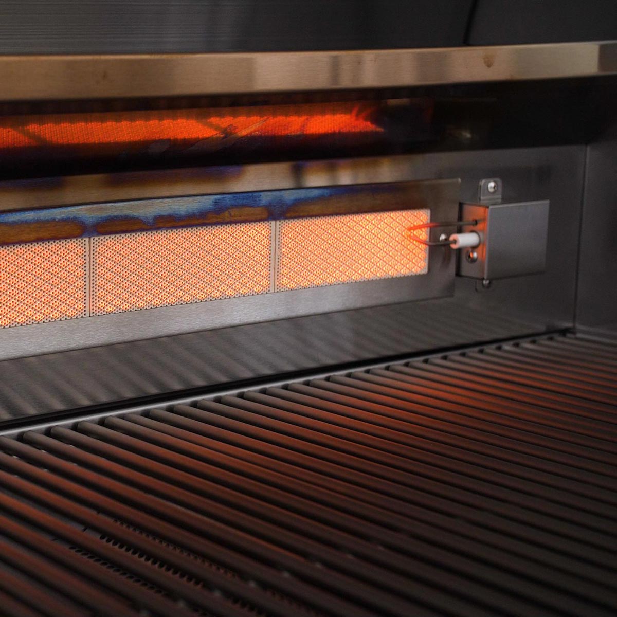 Blaze LTE 32" – Barbecue à gaz encastrable 4 brûleurs avec chariot – BLZ-4LTE2 + BLZ-4-CART-SC