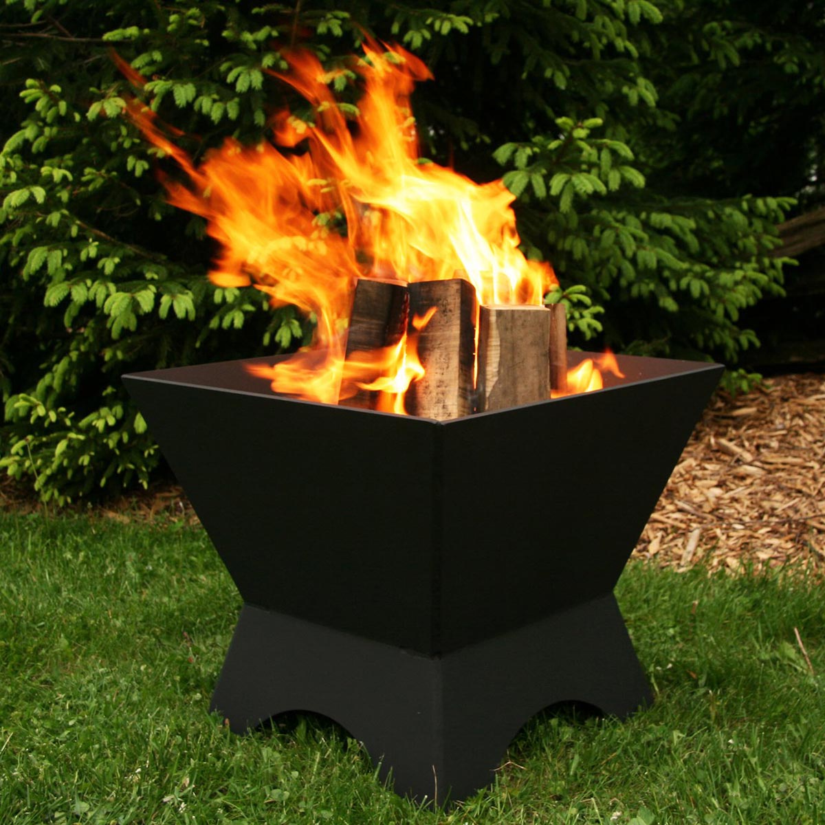 Iron Embers 24" Modern Cube Fire Pit Package with Spark Screen (No Door)