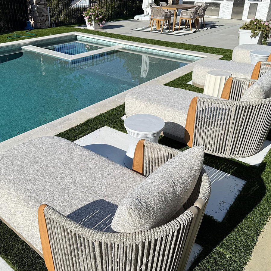 PURPLE LEAF Luxury  Hailar Olefin Patio Chaise Lounge Chair , Upholstered Pool Aluminium Lounge Chairs for Outdoor with Teak Armres for Deck, Pool, Lawn, Garden, Courtyard, Porch
