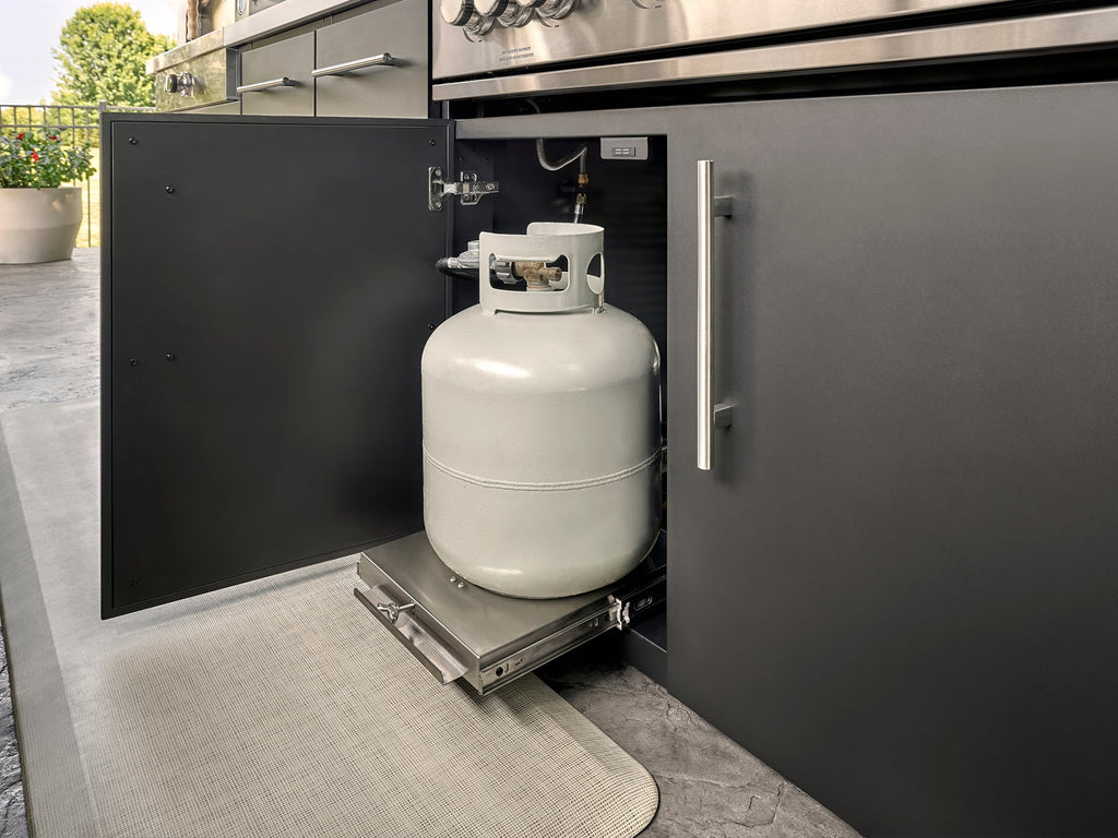 Lancaster | Galley Outdoor Kitchen with Built-In Grill & Pizza Oven