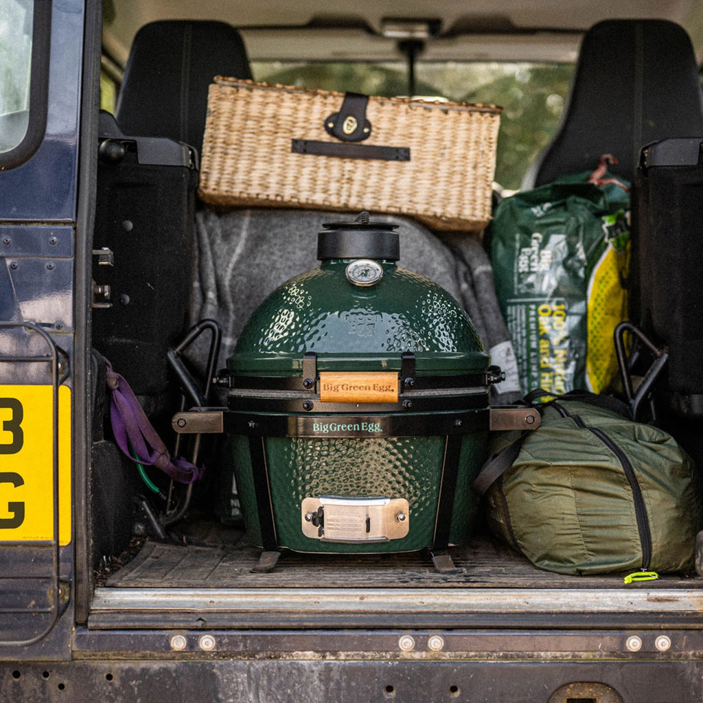 MiniMax Big Green Egg + Portable Nest + Acacia EGG Mates Package