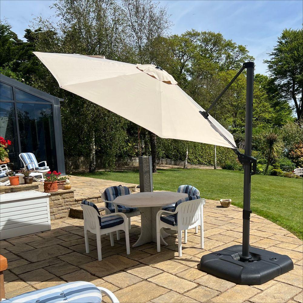 PURPLE LEAF Affordable Outdoor Umbrella with Base, Round Cantilever Umbrella for Garden